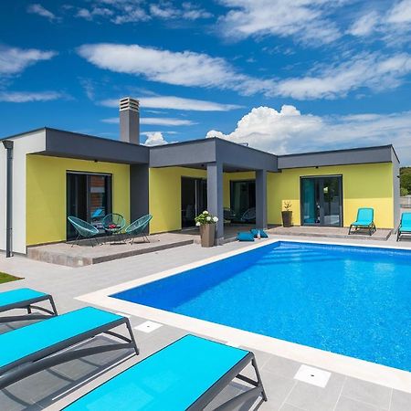 Kuca Za Odmor Ines Villa Пула Екстериор снимка