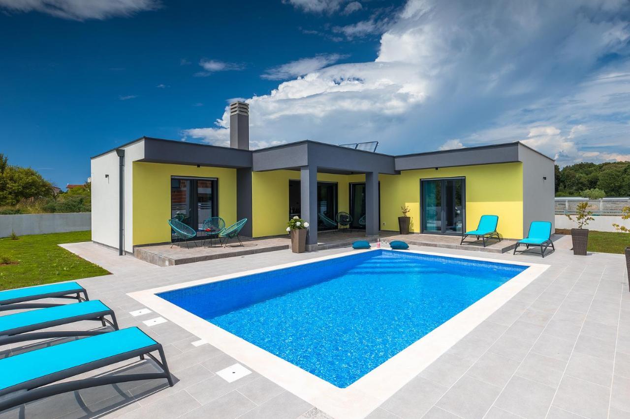 Kuca Za Odmor Ines Villa Пула Екстериор снимка